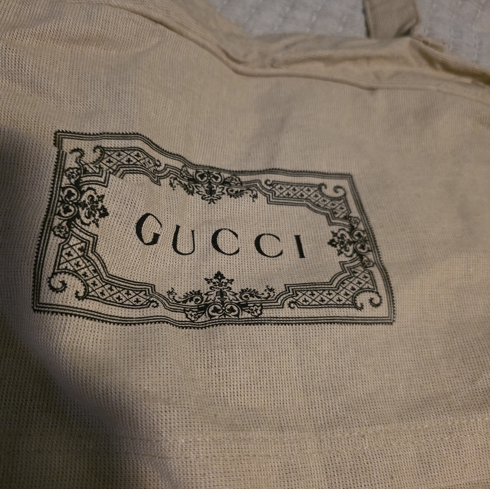 Designer Garmet & Dust Bags - Picture 7 of 7